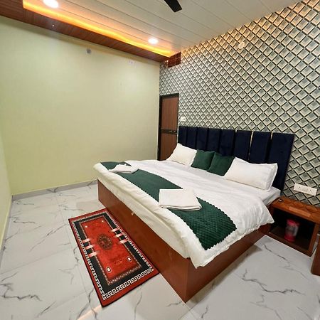 Отель Gulab Residency Варанаси Экстерьер фото